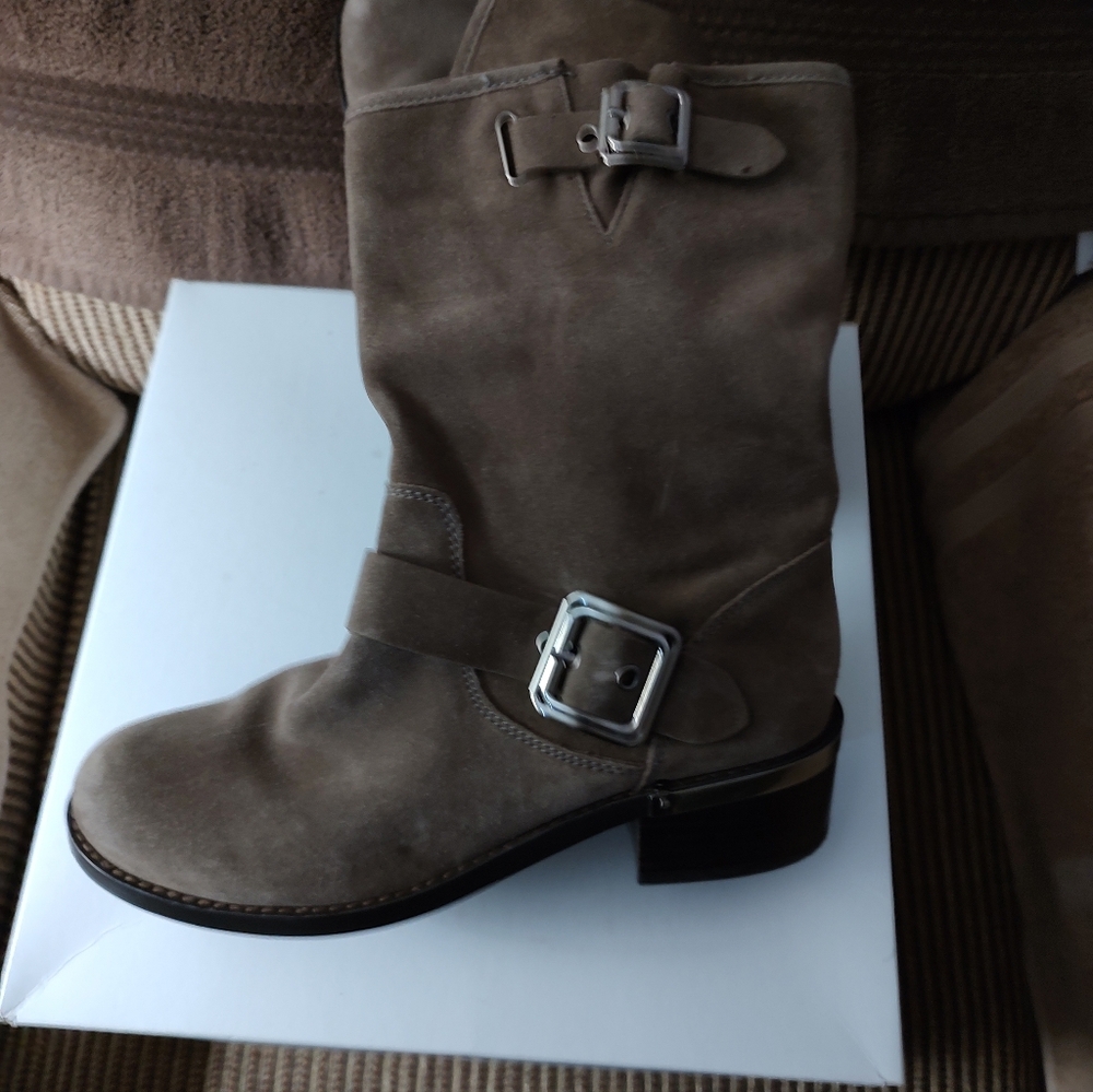 Women's Tan Suede Boots By Vince Camuto